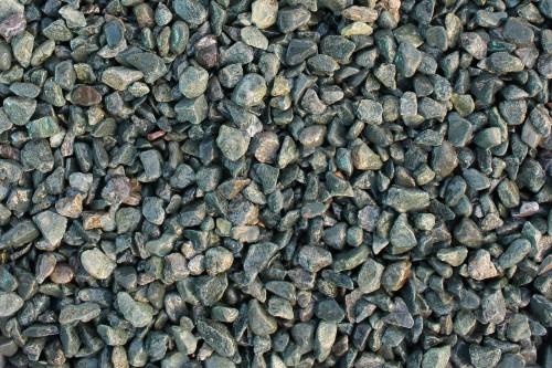 Щебень галтованый зеленый (змеевик) фр. 10-20 мм.